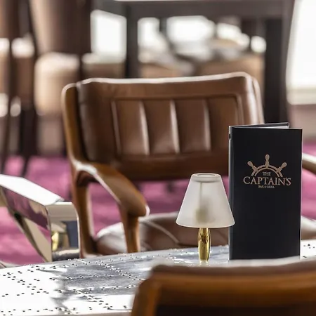 Redcastle 4* موفيل