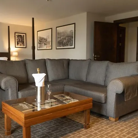 酒店 红色城堡酒店