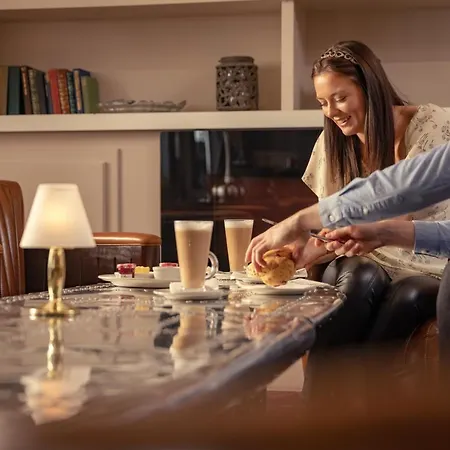 酒店 红色城堡酒店