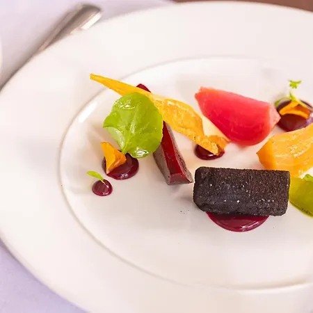 فندق Redcastle 4*