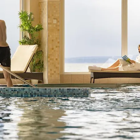 红色城堡酒店 酒店 4*