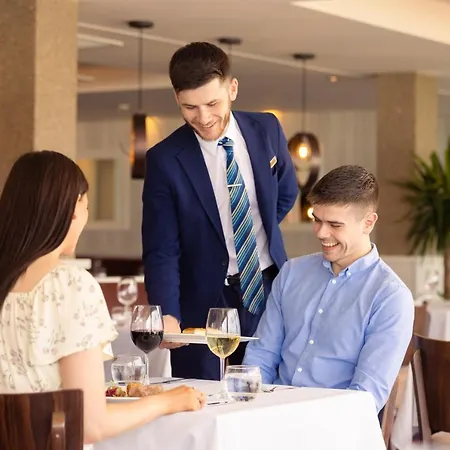 酒店 红色城堡酒店 莫维尔