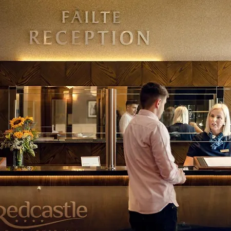 Redcastle فندق موفيل