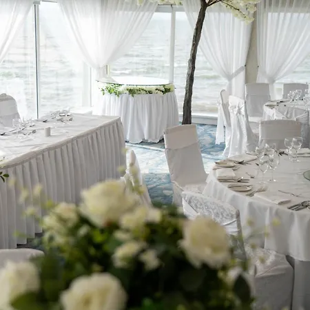 Redcastle 4* Moville