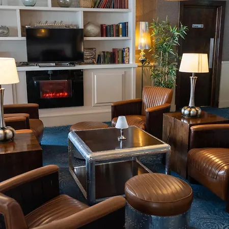 酒店 红色城堡酒店