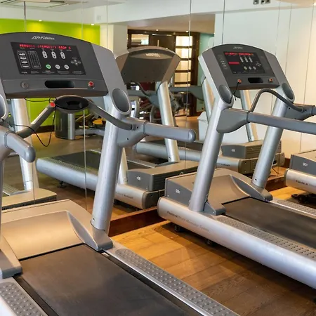 Redcastle فندق 4*