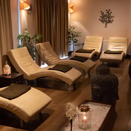 红色城堡酒店 酒店 4*