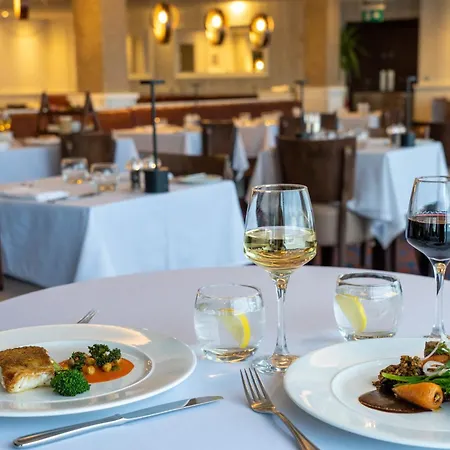 红色城堡酒店 莫维尔