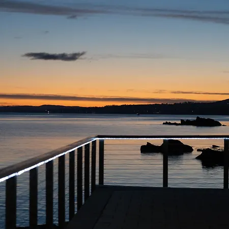 Redcastle فندق موفيل