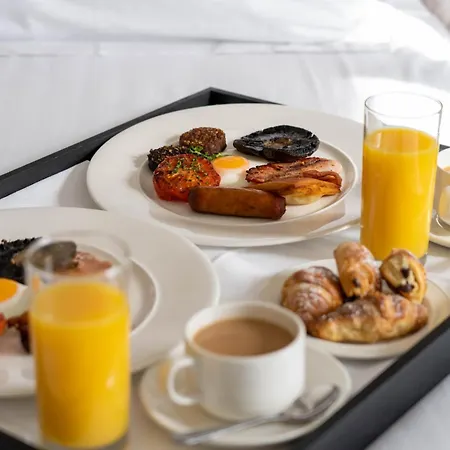 Hotel Redcastle 4*