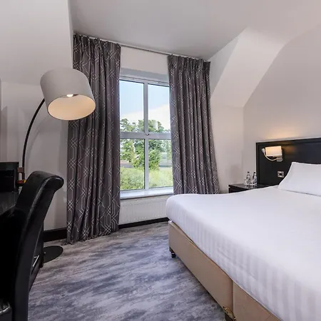 Redcastle 4*