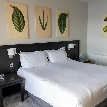 Redcastle 4* موفيل