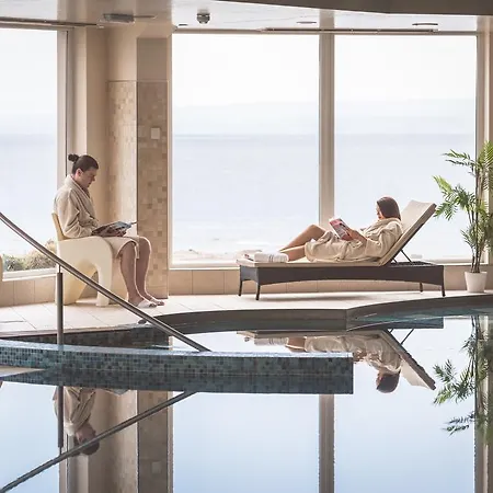 فندق Redcastle 4*