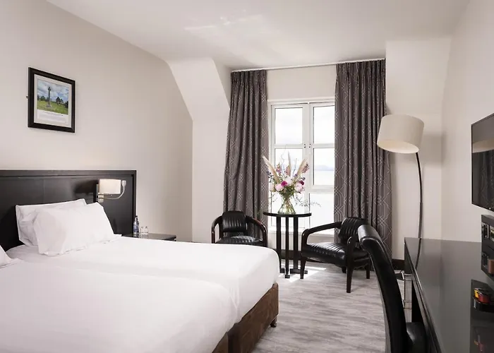 Redcastle Отель Мовилл