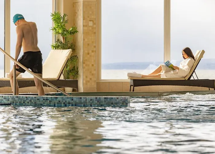 Redcastle Отель 4*