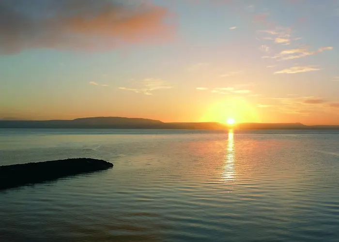 Redcastle Отель